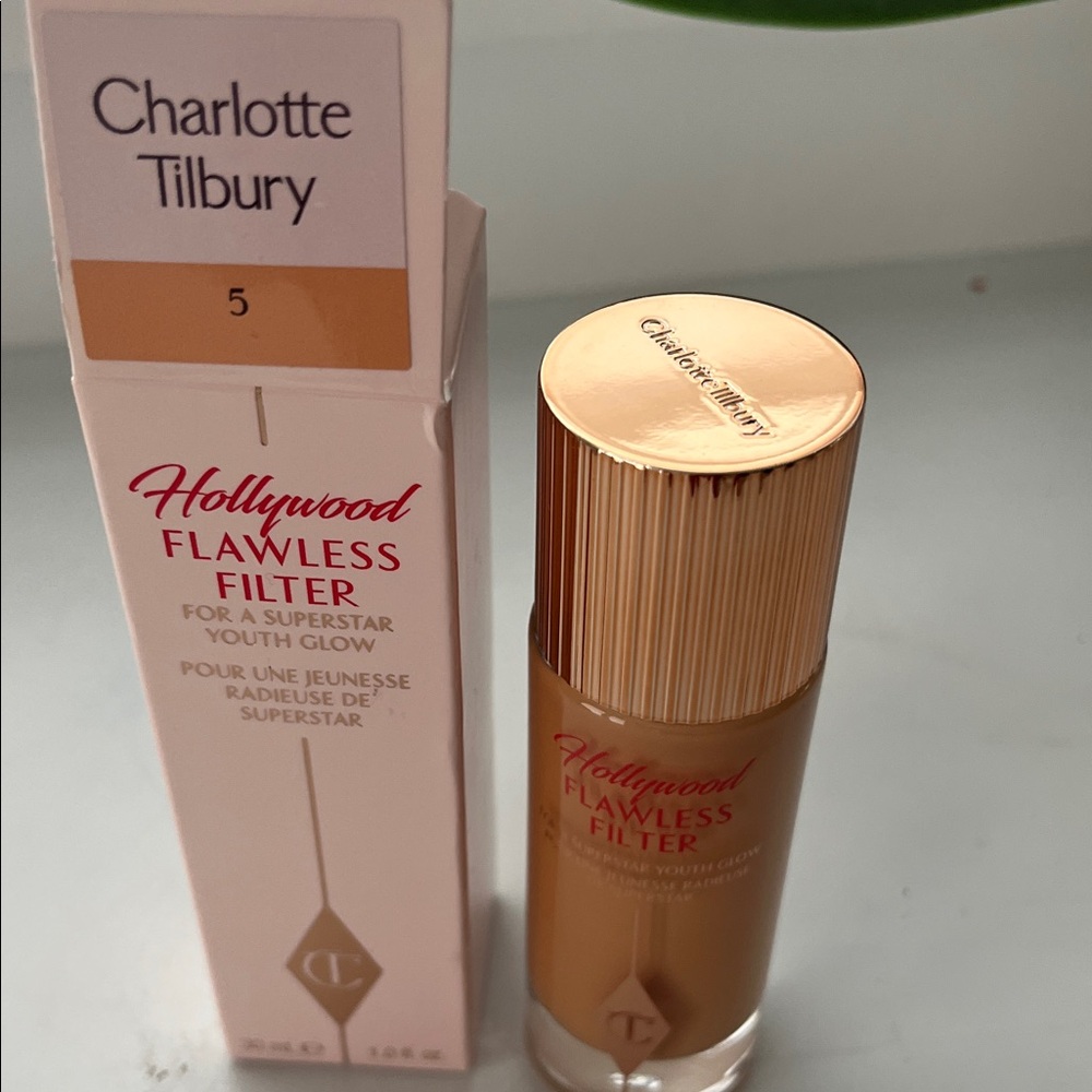 Charlotte Tilbury Hollywood Flawless Filter - Shade 5